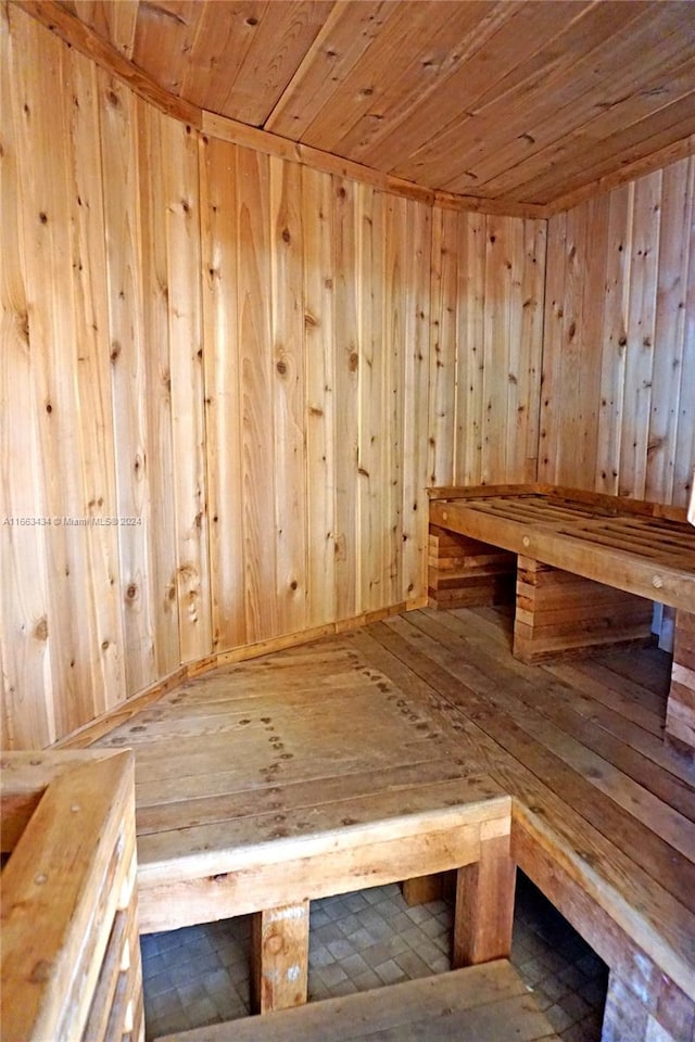 view of sauna / steam room