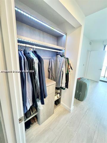 45 SW 9th St Unit 3009, Miami, FL 33130 - view of closet