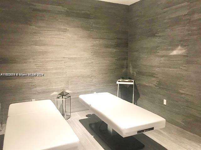 45 SW 9th St Unit 3009, Miami, FL 33130 - bathroom with wood finished floors