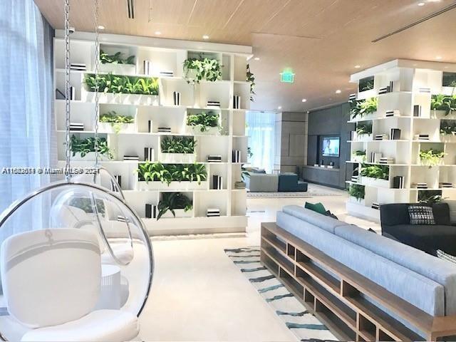 45 SW 9th St Unit 3009, Miami, FL 33130 - living area featuring wooden ceiling and recessed lighting