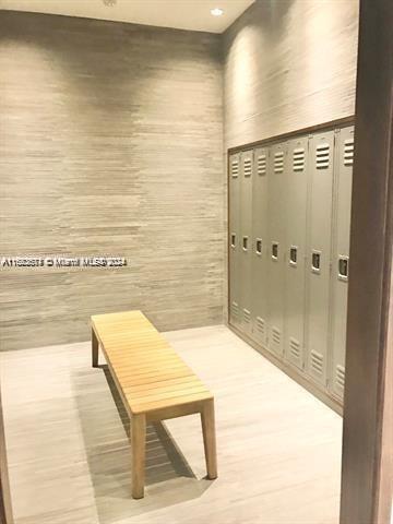 45 SW 9th St Unit 3009, Miami, FL 33130 - mudroom with recessed lighting