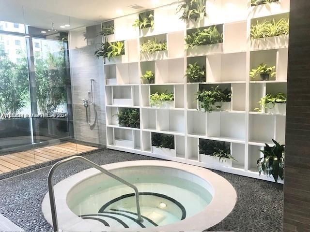 45 SW 9th St Unit 3009, Miami, FL 33130 - view of pool