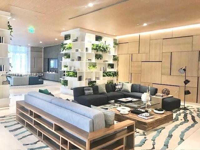 45 SW 9th St Unit 3009, Miami, FL 33130 - lobby with recessed lighting