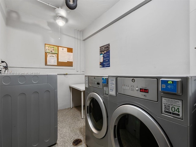 laundry area with washer and dryer and ceiling fan