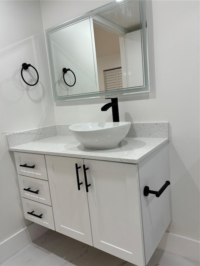 bathroom with vanity