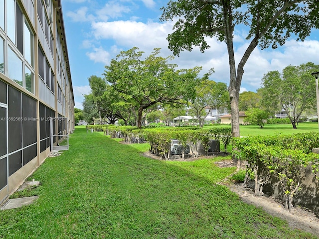 13255 SW 9th Ct Unit 114G, Pembroke Pines, FL 33027 - view of yard
