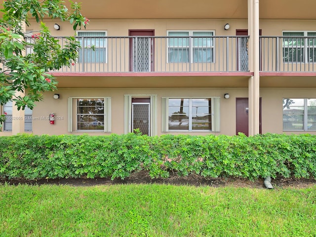 13255 SW 9th Ct Unit 114G, Pembroke Pines, FL 33027 - exterior space with stucco siding