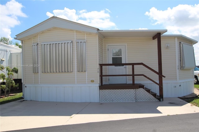 view of manufactured / mobile home