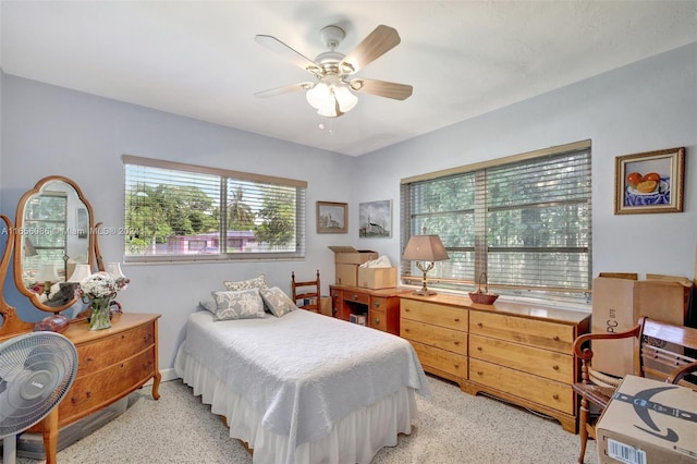 bedroom with ceiling fan