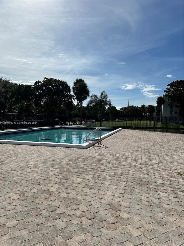 view of swimming pool