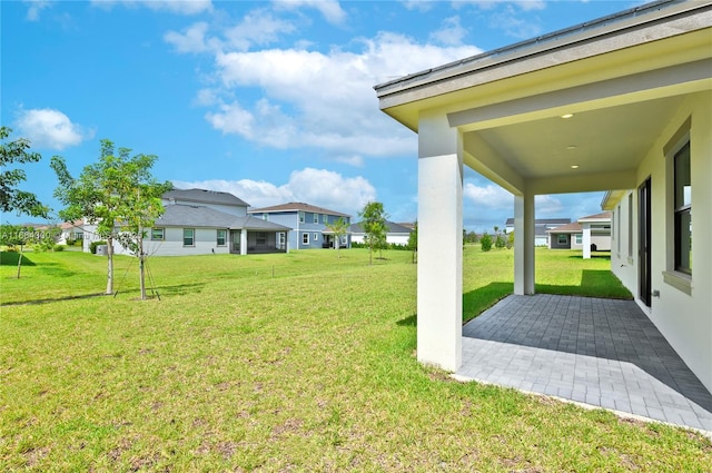 view of yard featuring a patio area