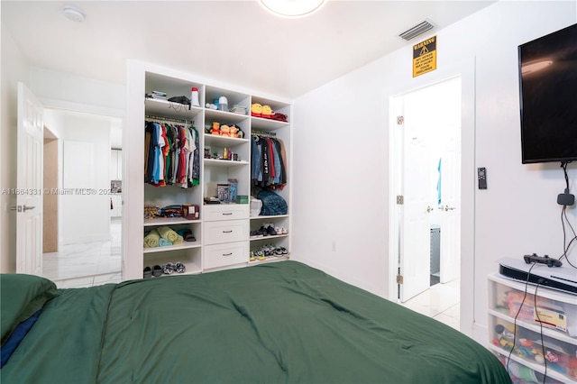 bedroom featuring a closet