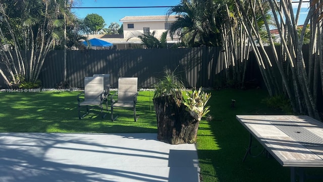 565 W 76th St, Hialeah, FL 33014 - photo 11