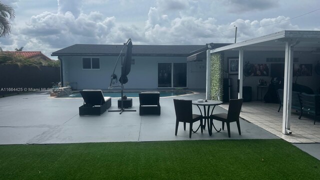 565 W 76th St, Hialeah, FL 33014 - photo 12