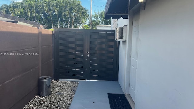 565 W 76th St, Hialeah, FL 33014 - photo 14