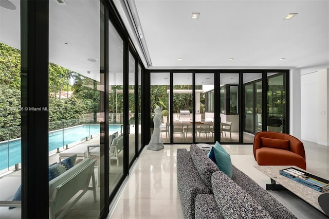 5327 N Bay Rd, Miami Beach, FL 33140 - common area with expansive windows