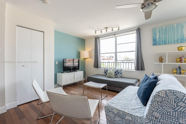 420 15th St Unit 307, Miami Beach, FL 33139 - living room with wood finished floors and a ceiling fan