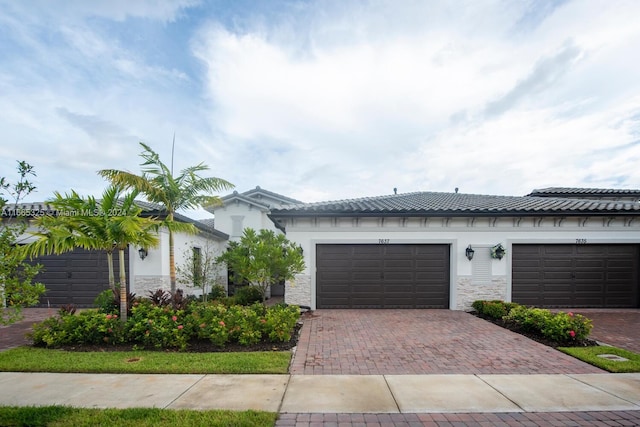 view of front facade with a garage