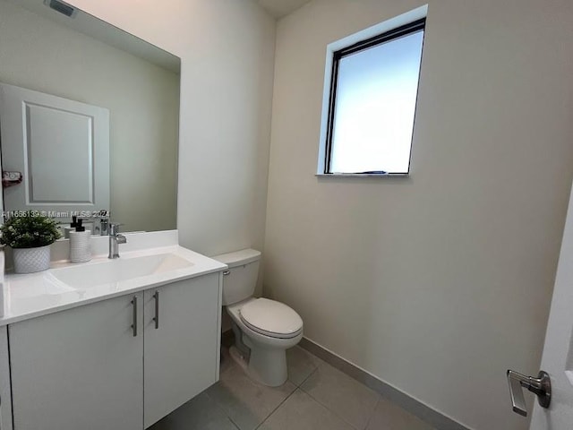 bedroom featuring carpet flooring