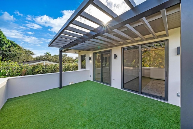 view of yard with a pergola