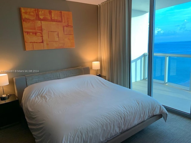 bedroom featuring carpet flooring