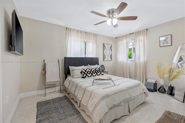 bedroom featuring ceiling fan