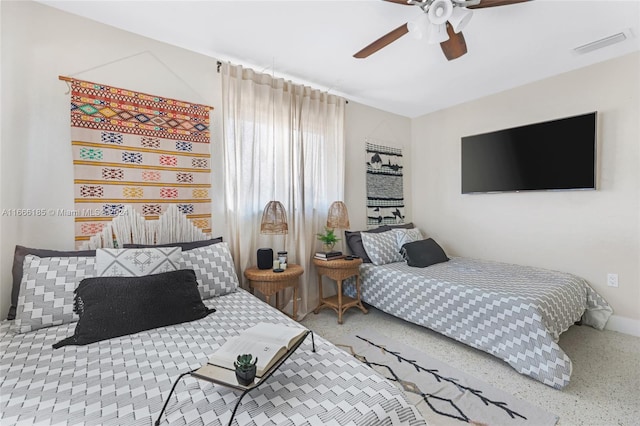 bedroom with ceiling fan