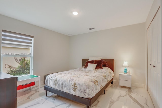 bedroom featuring a closet