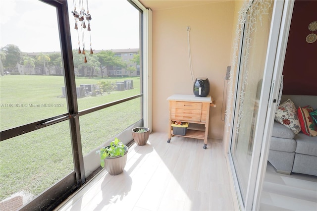 12750 SW 15th St Unit 106D, Pembroke Pines, FL 33027 - view of sunroom / solarium