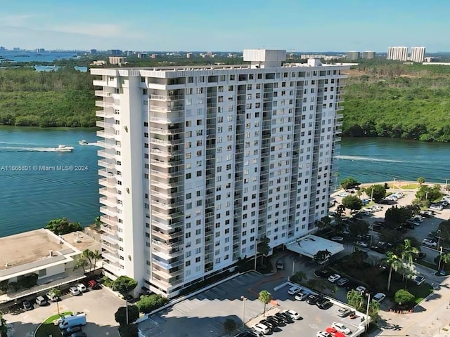 500 Bayview Dr Unit 325, Sunny Isles Beach, FL 33160 - view of urban area featuring a large body of water and apartment complex