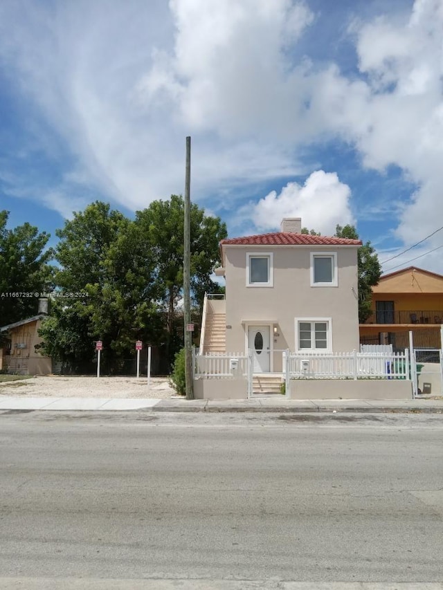 view of mediterranean / spanish-style home