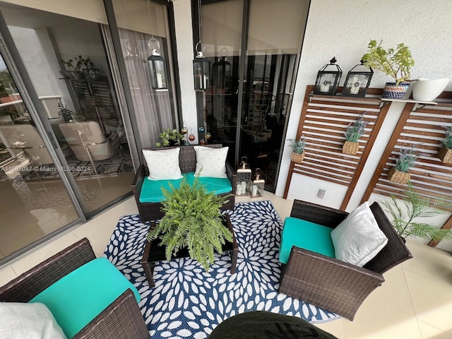 balcony featuring an outdoor living space