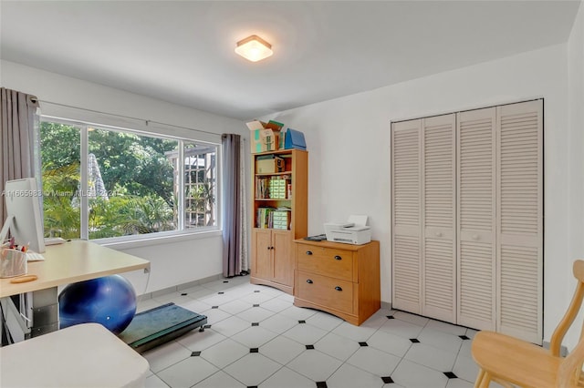 bedroom featuring a closet