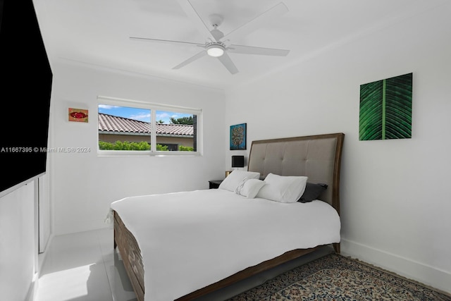 bedroom featuring ceiling fan