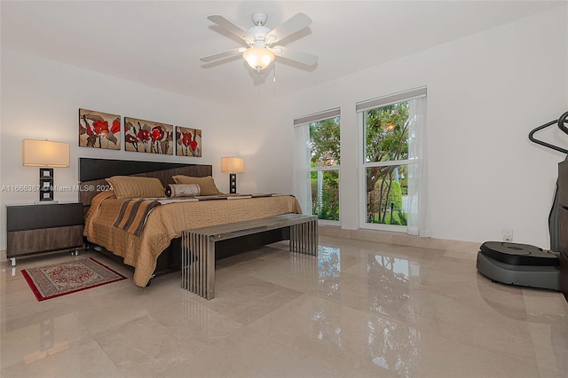 bedroom with ceiling fan