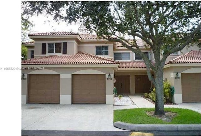 view of mediterranean / spanish-style home