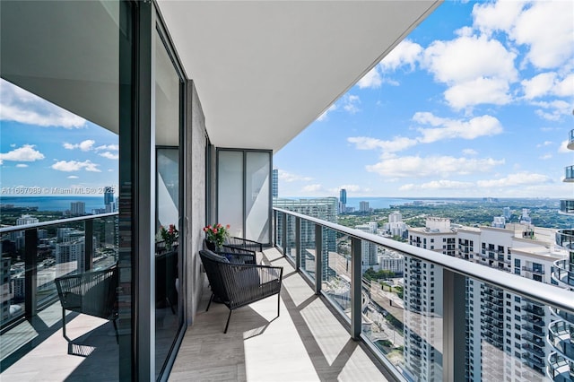 45 SW 9th St Unit 4007, Miami, FL 33130 - balcony featuring a view of city