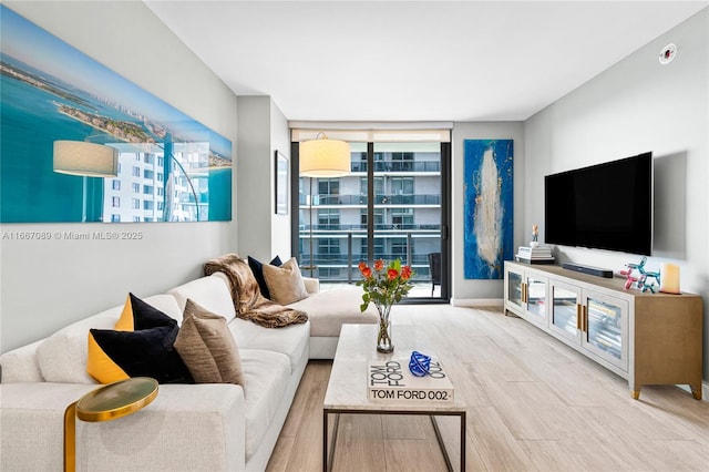 45 SW 9th St Unit 4007, Miami, FL 33130 - living area with wood finished floors and baseboards