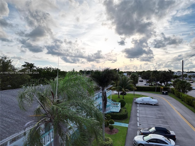 view of aerial view at dusk