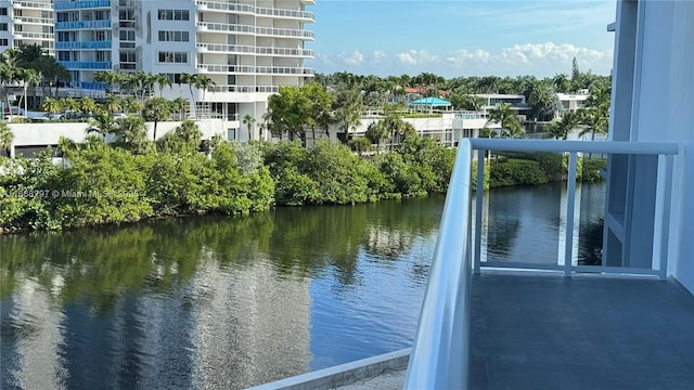 20505 E Country Club Dr Unit 531, Aventura, FL 33180 - view of water feature