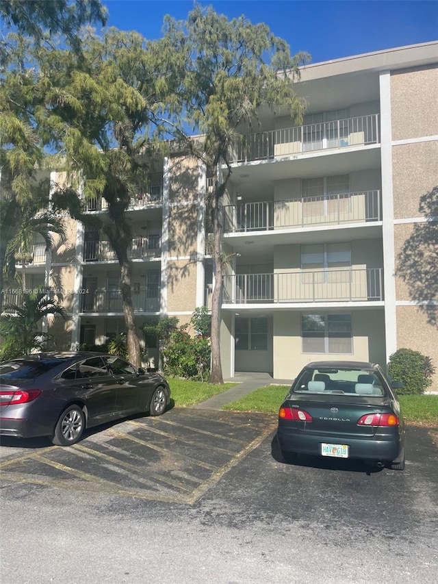 2900 NW 48th Ter Unit 118, Lauderdale Lakes FL, 33313, 2 bedrooms, 2 baths condo for sale