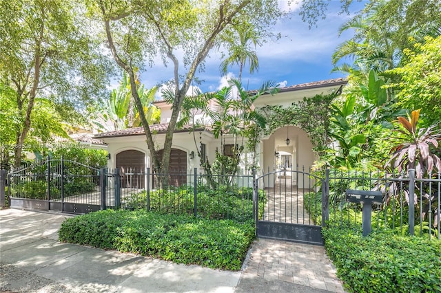 view of mediterranean / spanish-style home