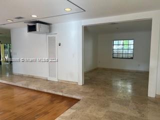 301 W Rivo Alto Dr, Miami Beach, FL 33139 - photo 10