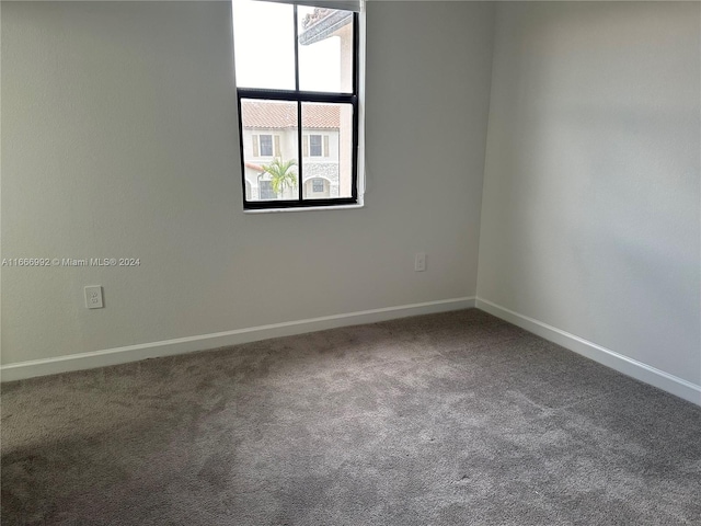 empty room with carpet