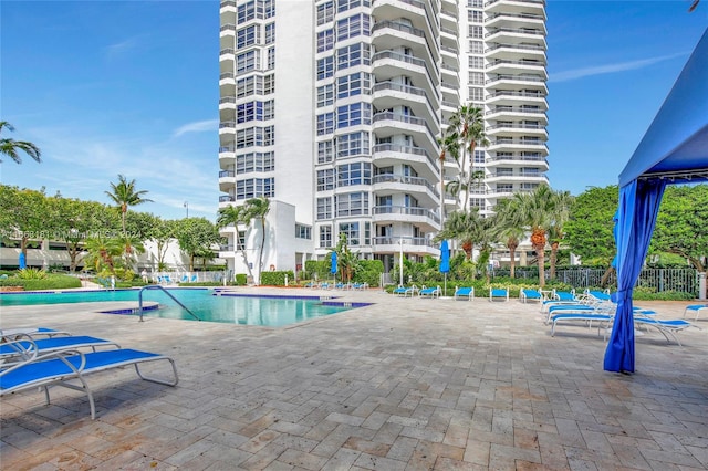 view of swimming pool