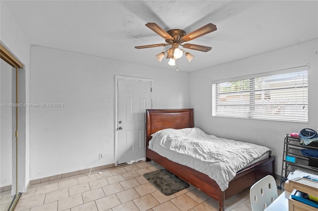 bedroom featuring ceiling fan