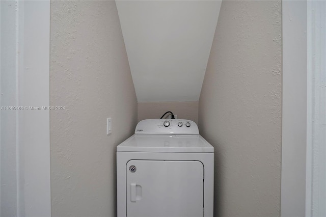 laundry area featuring washer / clothes dryer