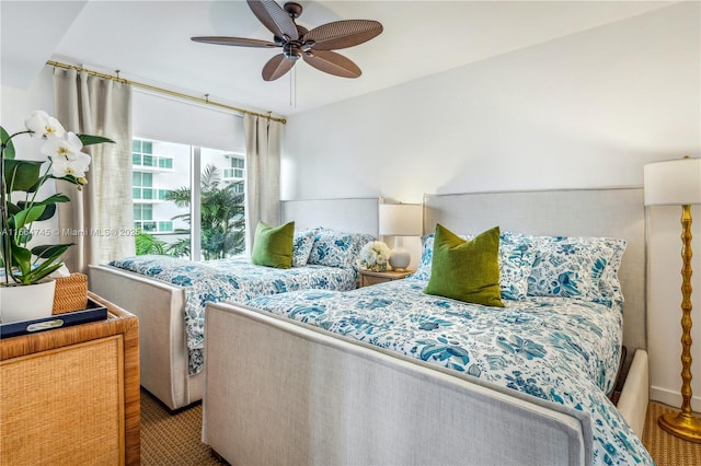 bedroom with ceiling fan