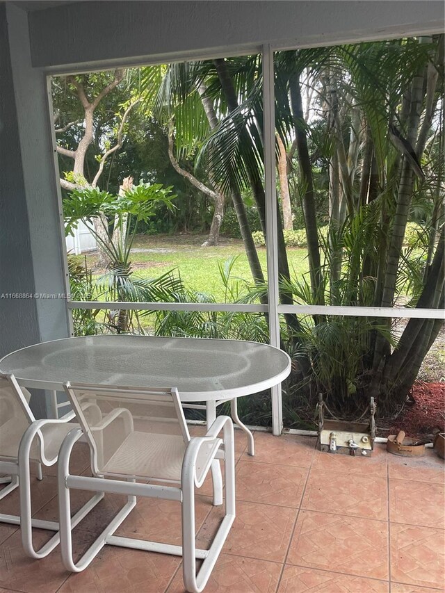 view of sunroom / solarium