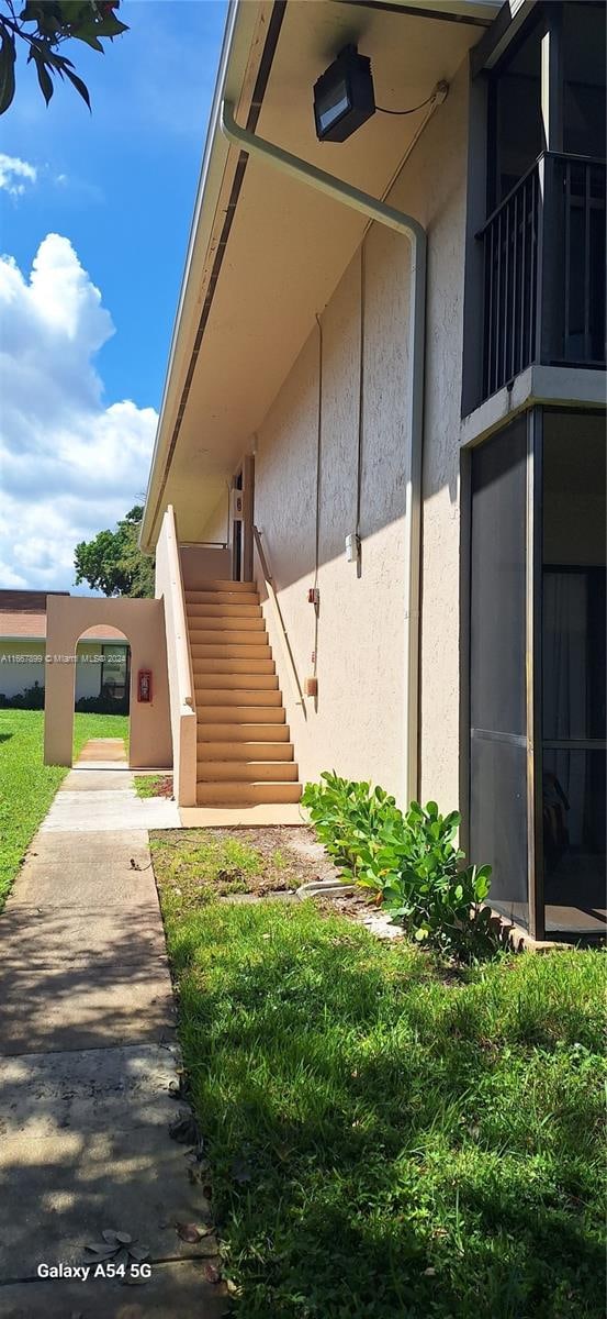 view of home's exterior